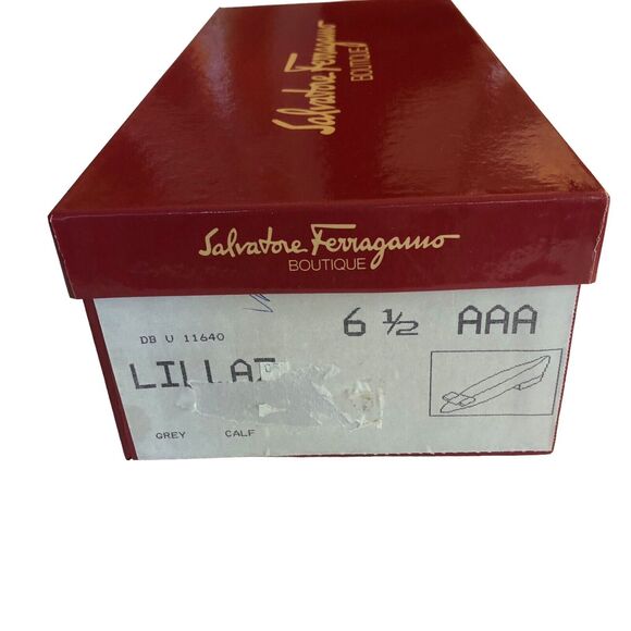 Salvatore Ferragamo Lilla Classic Pump 6.5 New In Box
FITS LIKE A 5!!! - Picture 8 of 9